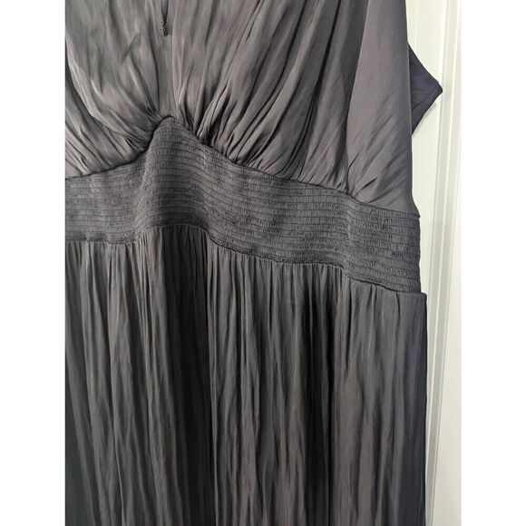 Old Navy Midi Dress women's size 4X black‎ plunge sleeveless LBD sexy - Picture 3 of 9